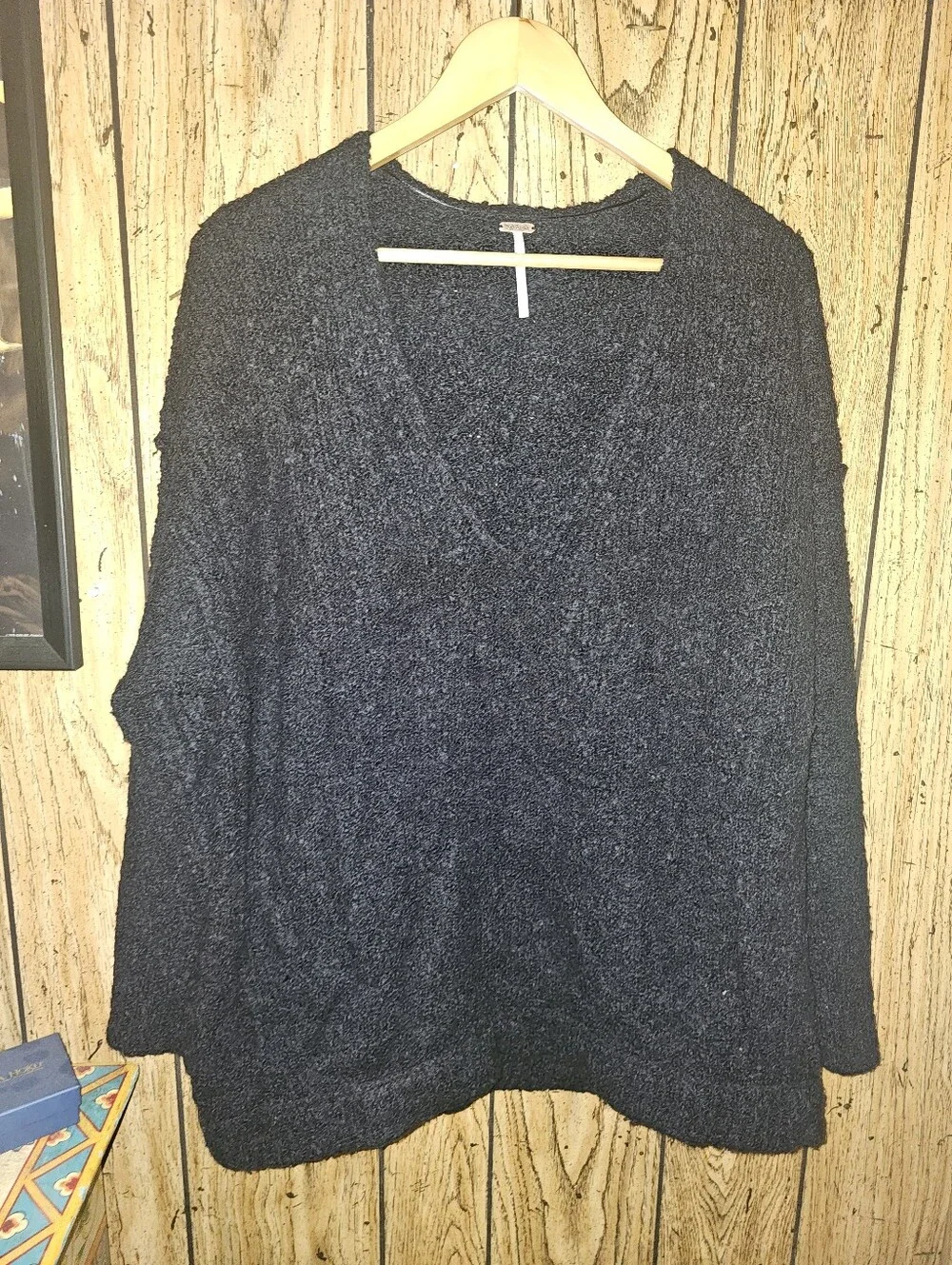 FREE PEOPLE X REVOLVE Finders Keepers Oversized Soft Cozy V Neck Sweater - Small